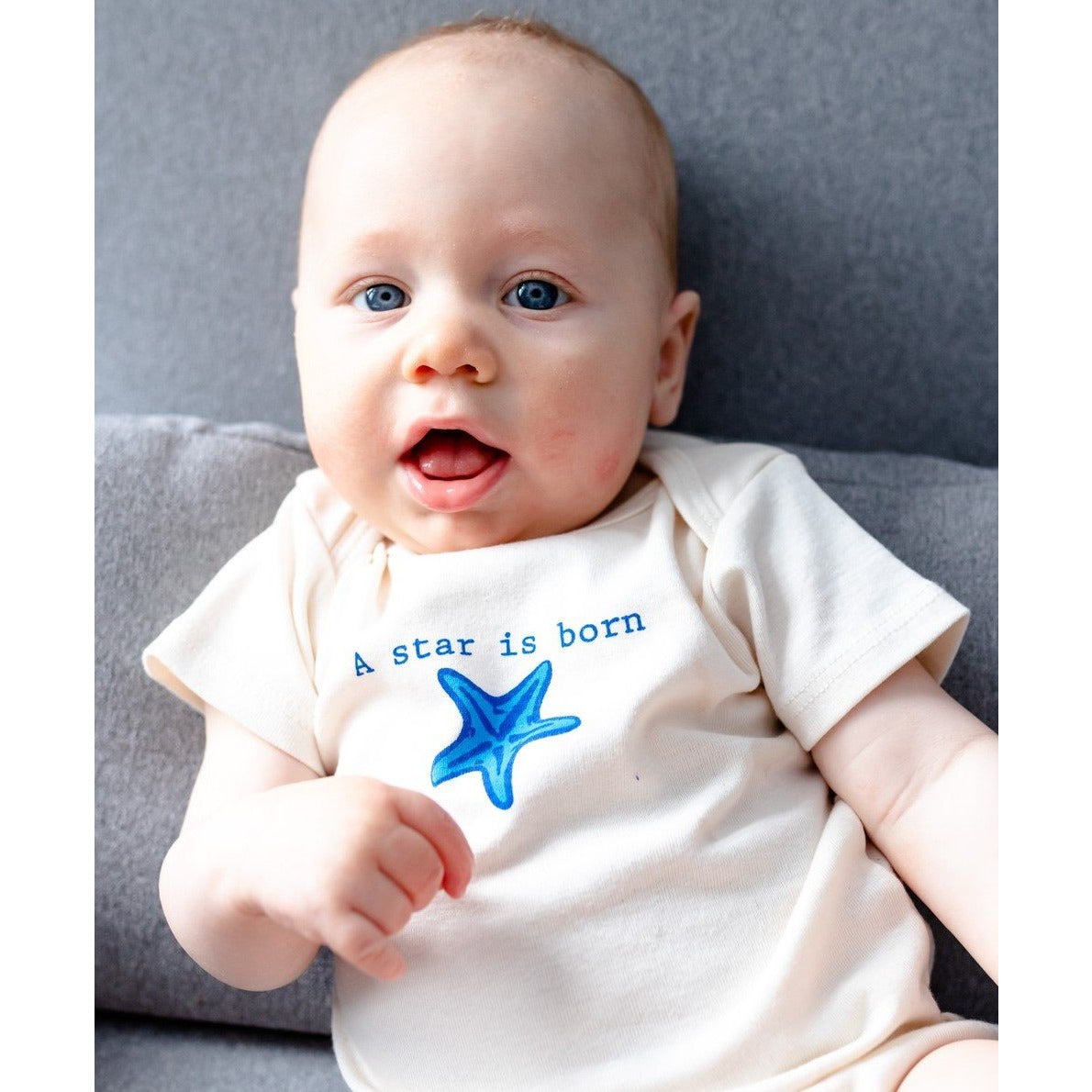 Organic cotton baby onesie - Blue Starfish - Simply Chickie
