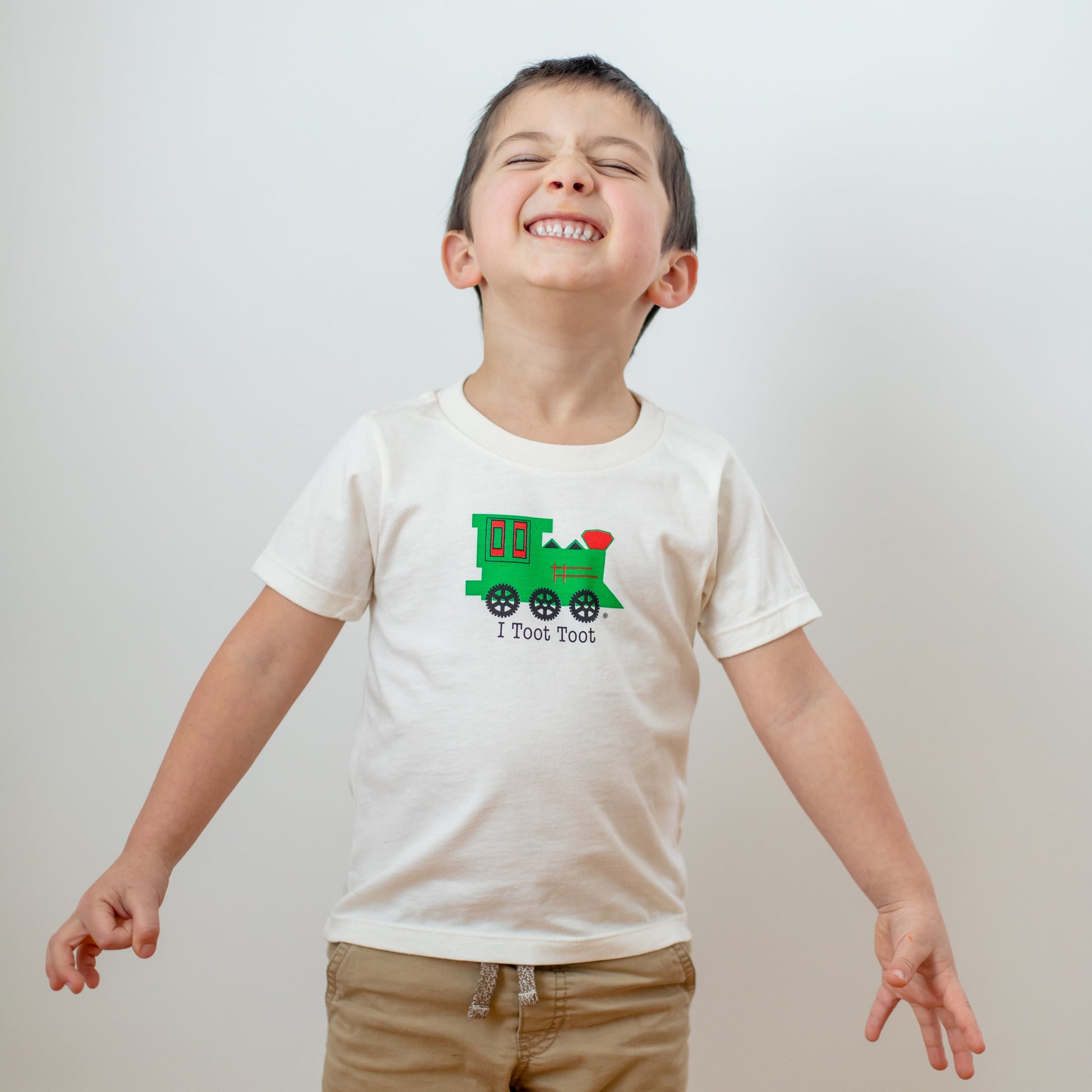 Organic cotton kids t-shirt - Train - Simply Chickie